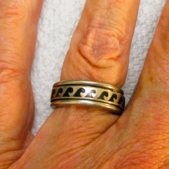 STERLING SILVER Wave Spinner Ring ~ VINTAGE Unisex 925 Black Worry Spinner Ring - Picture 1 of 10